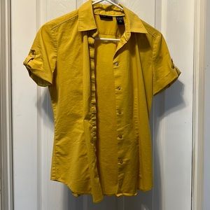 Vibrant yellow button down shirt (S)